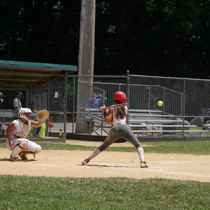 Kamyrn Bonneau hitting